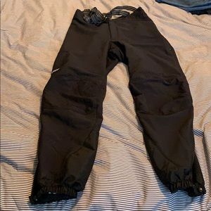 Patagonia bib lined snow pants